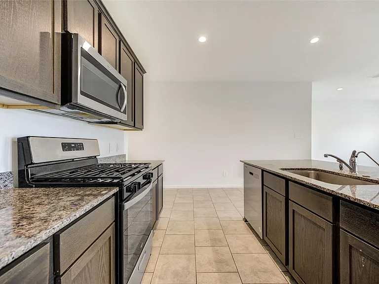 7547 Cattle Walker Ct — Photo 5