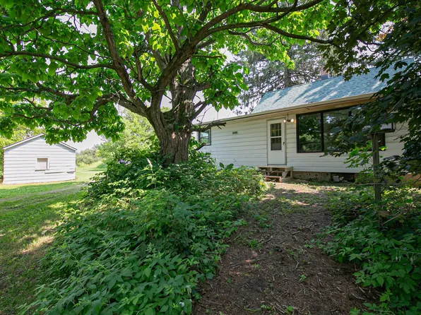 E7650 County Road H, Fremont, WI 54940
