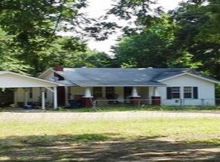 304 Fairview Rd SW, Camden, AR 71701