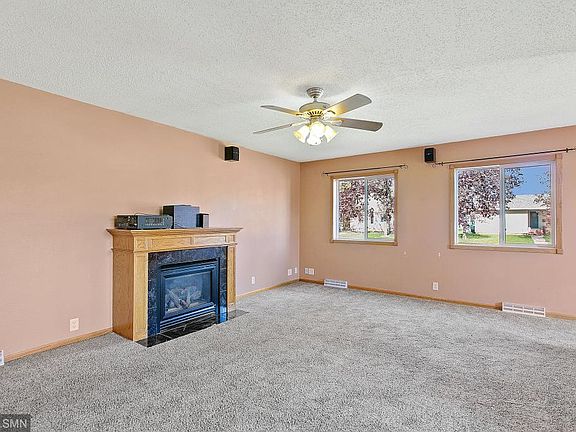 4th image of 205 Summit Ave NW