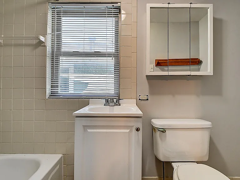 1023 S State Ave #6 — Photo 6