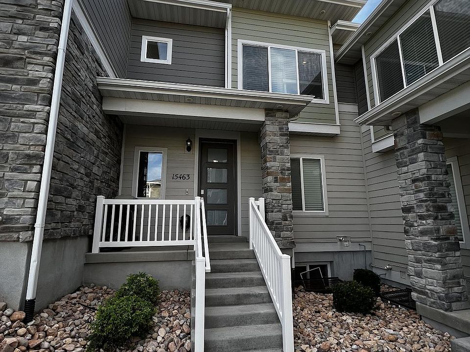 1st image of 15463 S Capri Heights Ln #15463