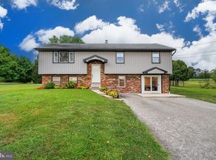 950 Spring City Rd, Phoenixville, PA 19460