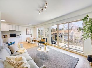 1033 Saint Georges Ave #311, North Vancouver, BC