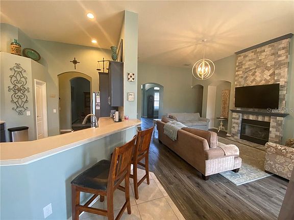 4th image of 15515 Carrillon Estates Blvd
