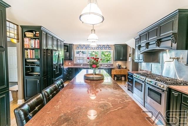 2nd image of 2201 S Pendar Ln