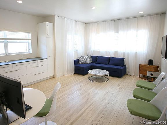 4th image of 929 Michigan Ave APT 7
