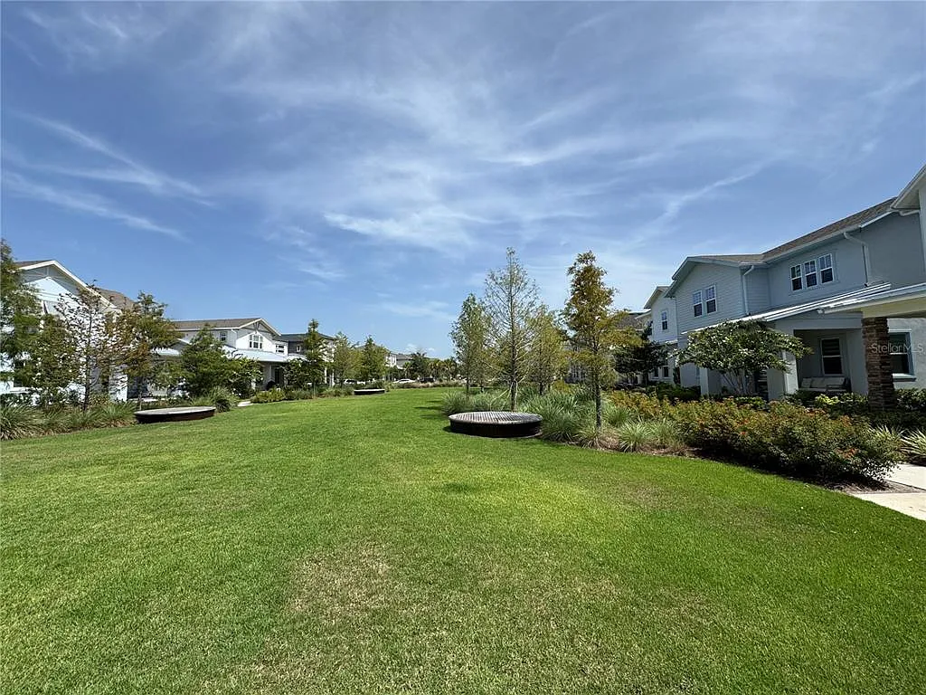 1 bed, 1.0 bath, 910 sqft, $2,000 — Photo 3
