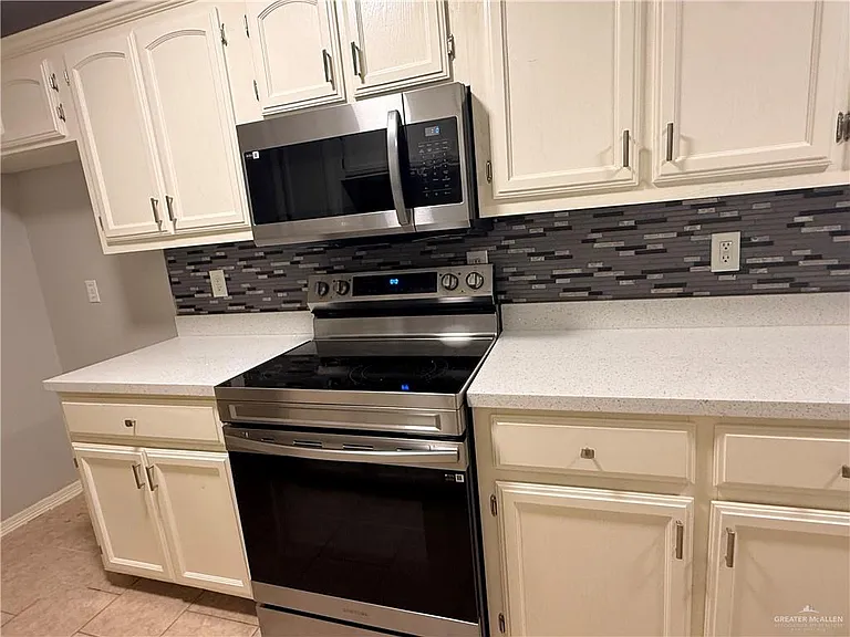 714 Jade St #B — Photo 5