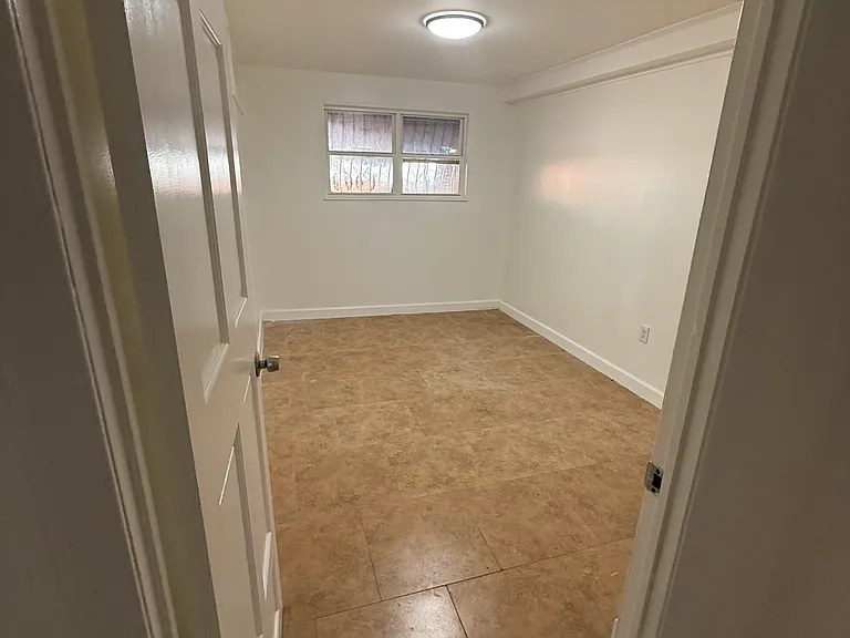 576 Leland Ave #1 — Photo 3