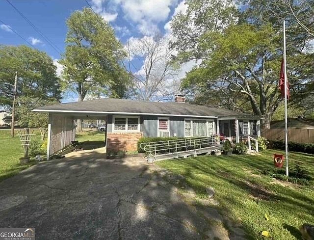 1st image of 772 Taylor Dr SE