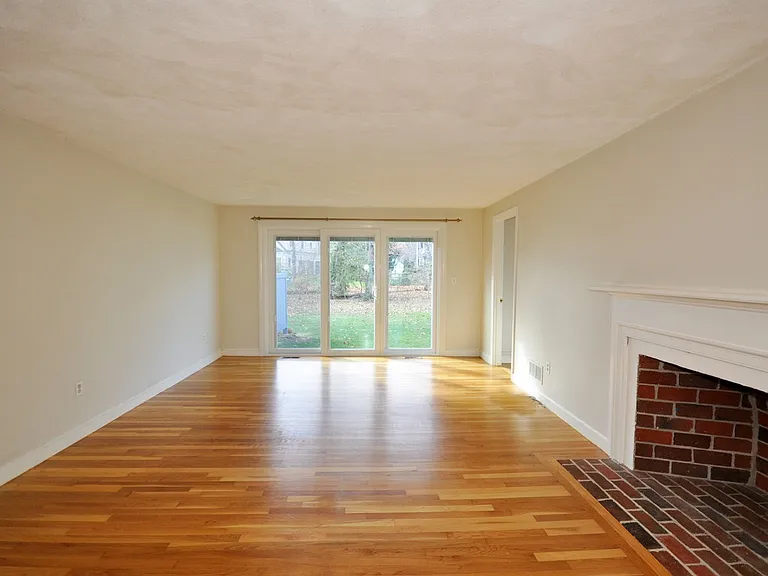 15 Seaborn Pl — Photo 6