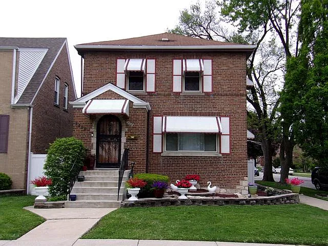 2500 W 83rd St photo 1