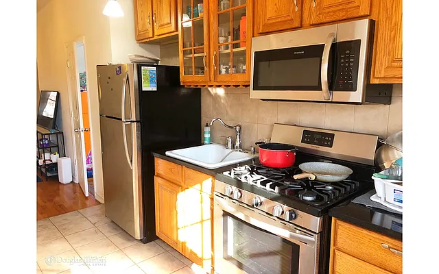 Rented by Douglas Elliman | media 9