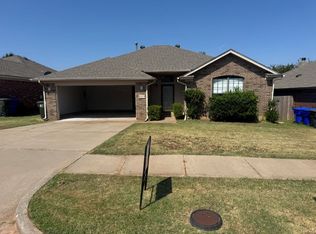 1912 Old Central Dr, Norman, OK 73071