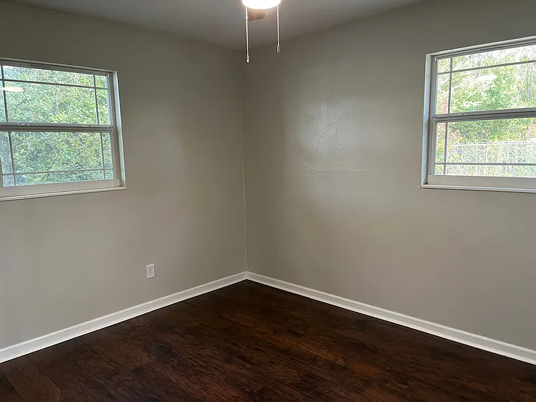 423 SE Country Club Rd — Photo 13
