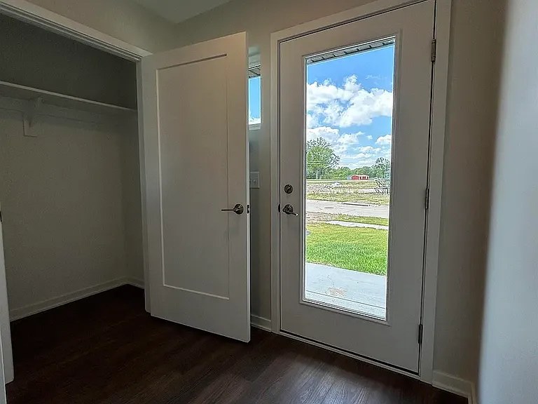 537 W Corsac Rd — Photo 4