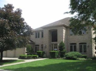 4 Founders Pointe N, Bloomingdale, IL 60108