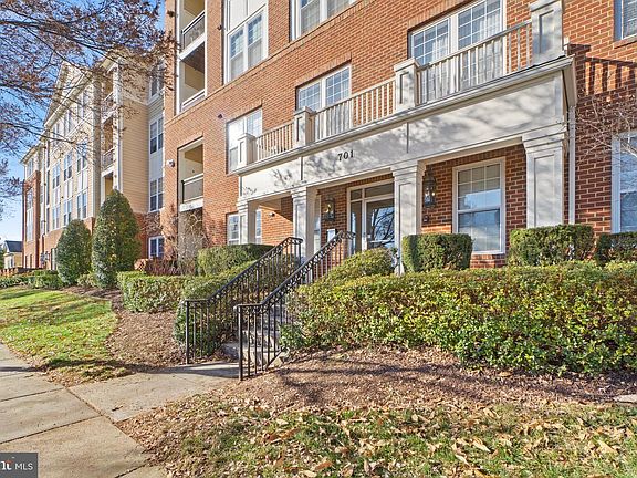 2nd image of 701 Fallsgrove Dr APT 201