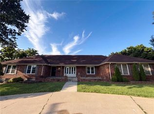 3801 E 73rd St, Kansas City, MO 64132