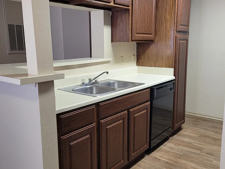 Chappell Hill Apartments — Photo 65