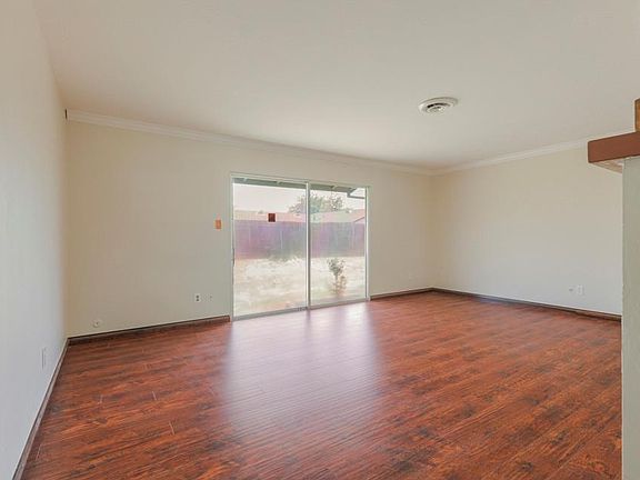 3rd image of 7213 Maxwell Ct