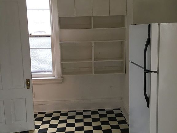 4th image of 2404 Stevens Ave #8458180