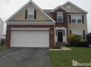 3301 N Lauren Fields Dr, Obetz, OH 43125