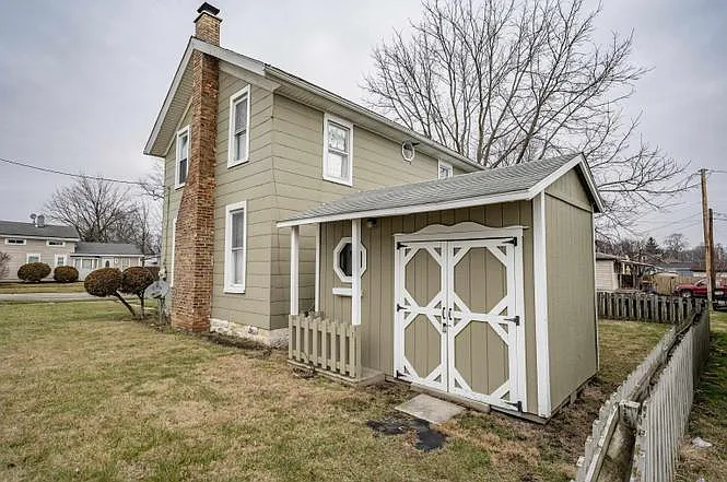 424 N Indiana Ave — Photo 3