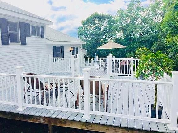 4th image of 26 Murdock Dr