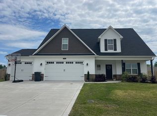 5220 Thruway Rd, Hope Mills, NC 28348