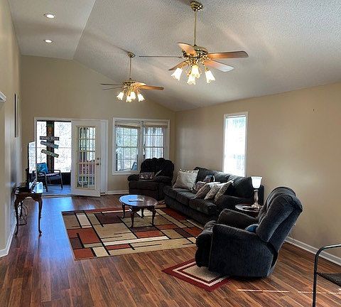 2nd image of 237 Peninsula Dr