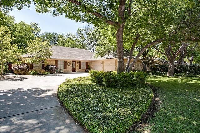 1st image of 706 Laguna Dr