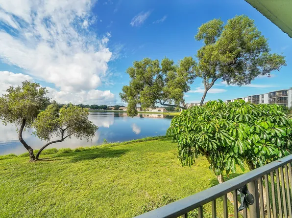 8600 N Sherman Circle #203, Miramar, FL 33025