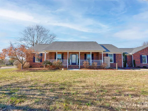116 Country Creek Dr, Kings Mountain, NC 28086