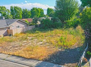 3905 Peacock Ln, Modesto, CA 95356