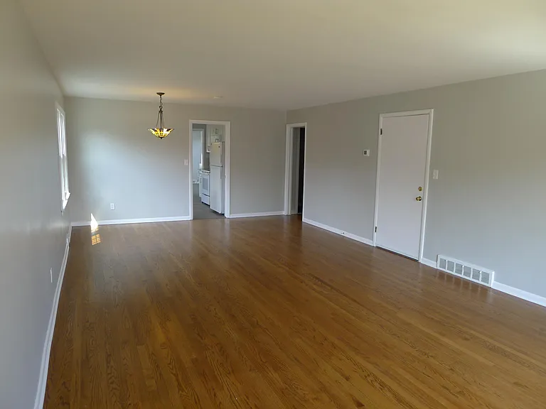 3006 Warrensville Center Rd #UP — Photo 10