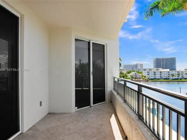 2880 NE 14th Street Cswy APT 311, Pompano Beach, FL 33062
