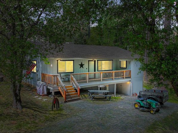 18996 Digger Pine St, Groveland, CA 95321