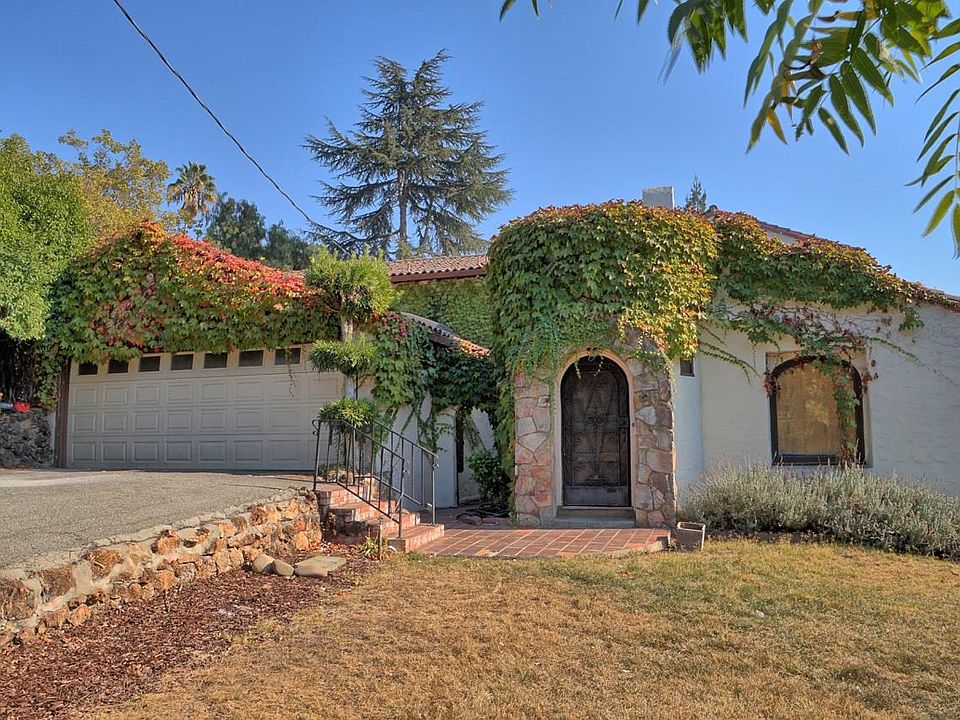 1st image of 10960 Brundage Way