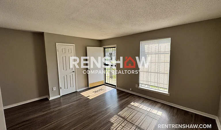 4442 Arnold Cv — Photo 3