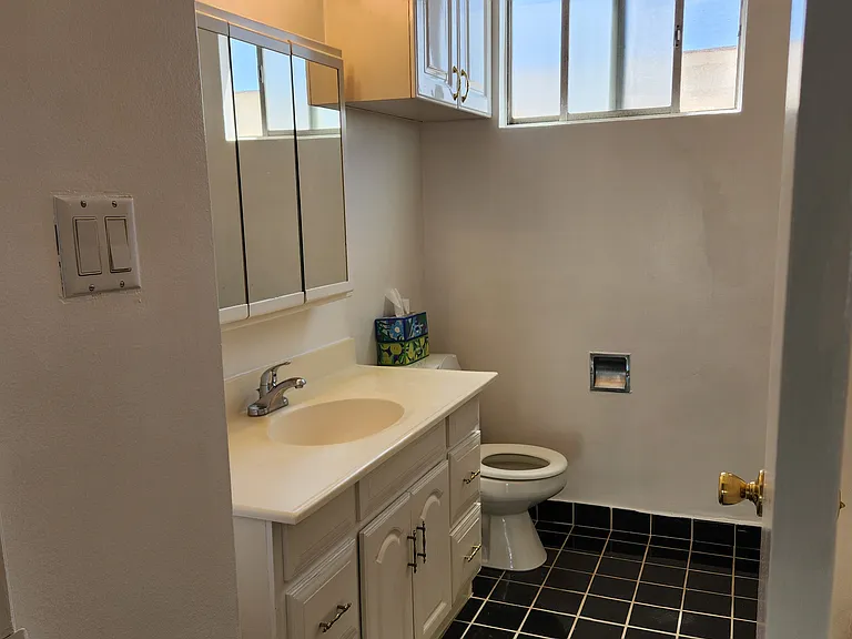 11921 Kiowa Ave #6 — Photo 5
