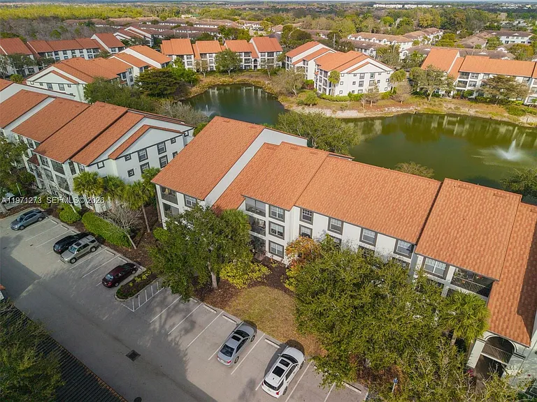 7925 Preserve Cir #316 — Photo 29