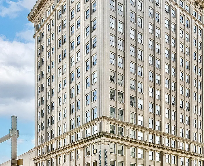 Orpheum Tower — Photo 2