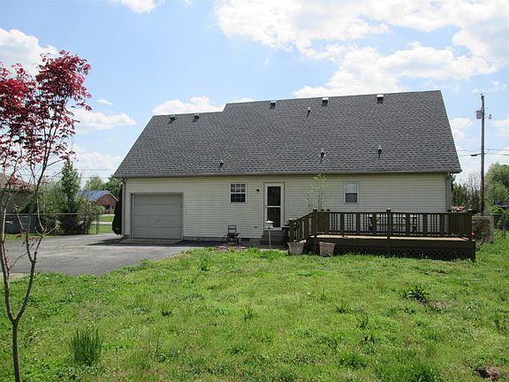 5th image of 2050 Cambridge Ct