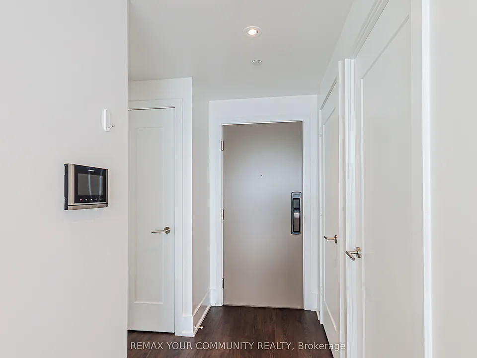 10 York St #5410