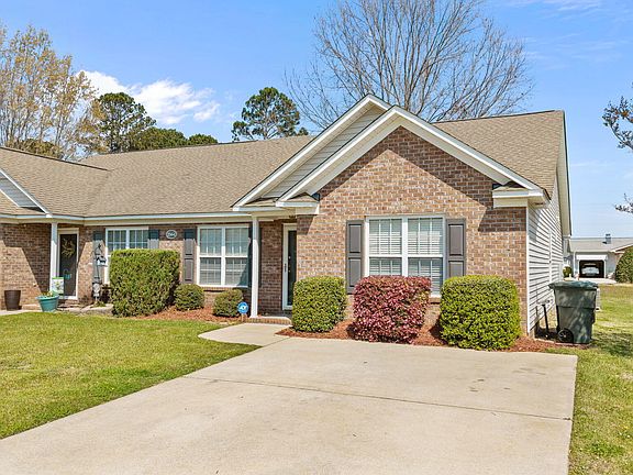2nd image of 2564 Saddleback Drive #B