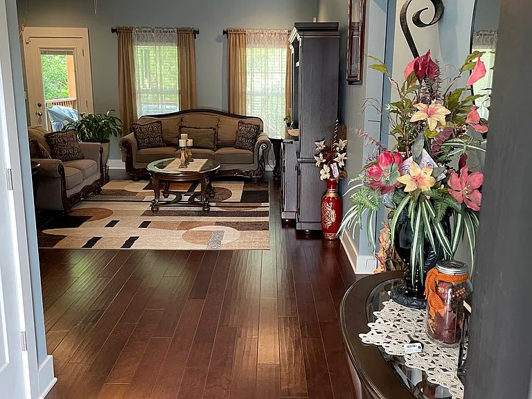 130 Hermitage Point Dr — Photo 6