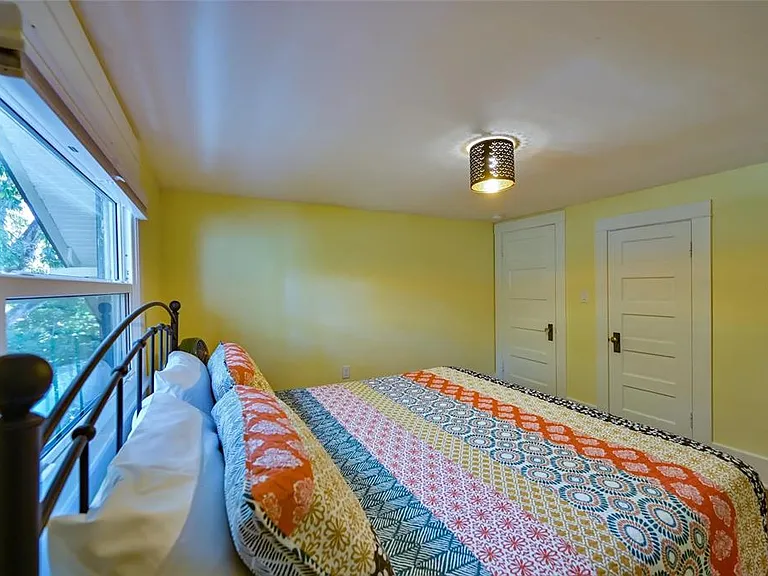2408 Hillview St — Photo 21
