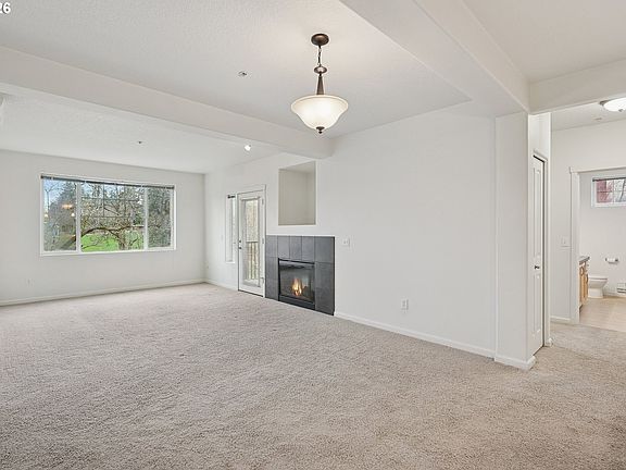 5th image of 595 NW Lost Springs Ter Unit 204
